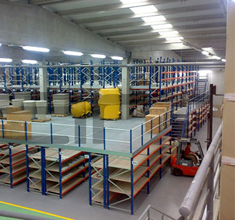 metal rack storage solutions-herk-de-stad